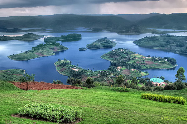 Luxury Lodges on Lake Bunyonyi