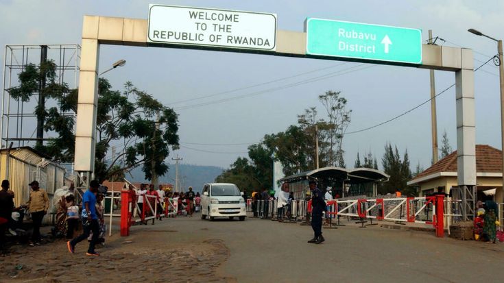 How safe is border crossing between Rwanda and Uganda?