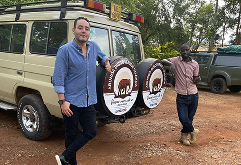 You are currently viewing Do It Yourself Chimpanzee Trekking in Uganda