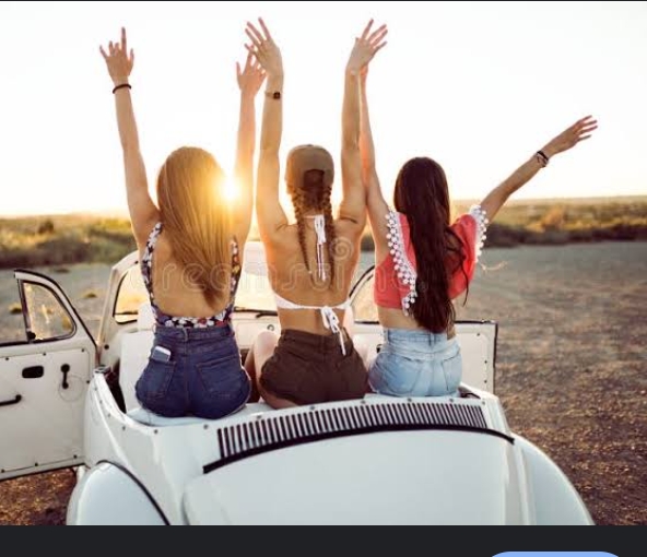You are currently viewing Is it safe for women to travel in Rwanda and Uganda?
